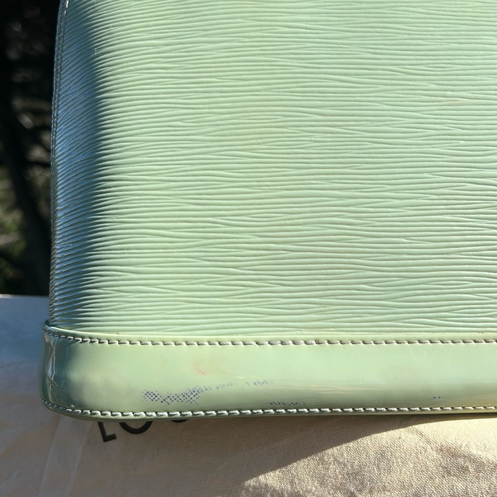 RARE Louis Vuitton Amande Green Electric Epi Leather Alma - Picture 6 of 11